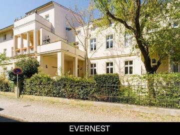 Historic charm meets modern living with private parking in the sought after Jägervorstadt