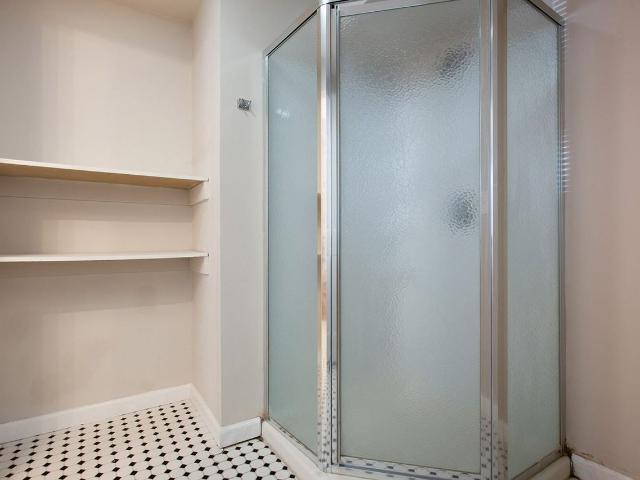 Historic Charm, Modern Living | Renovated Studios on the Streetcar Line Studio Apartment for Rent at 1 E 34th St, Kansas City, MO 64111 Broadway Gillham