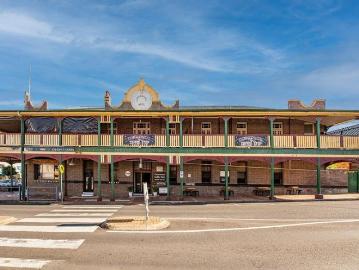 HISTORIC COMMERCIAL HOTEL
