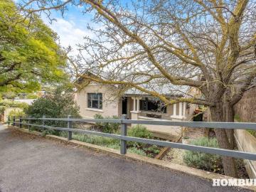 Historic Elegance in the Heart of Angaston