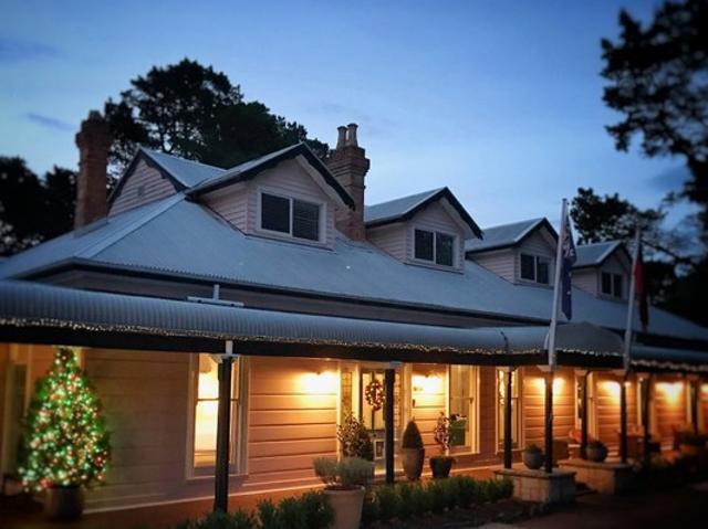 Historic Elegance Meets Modern Returns Boutique Blue Mountains Retreat | Resort Brokers ID: FH008939