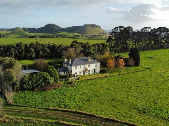 Historic 'Longbank'
