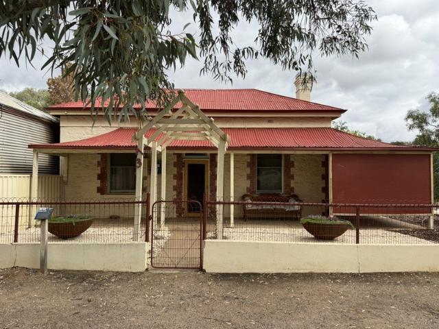 Historic O'Connor House c1883 | Renovated Character Home with Tourism Potential