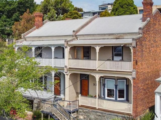 Historic One Bedroom Townhouse in the Heart of Launceston
