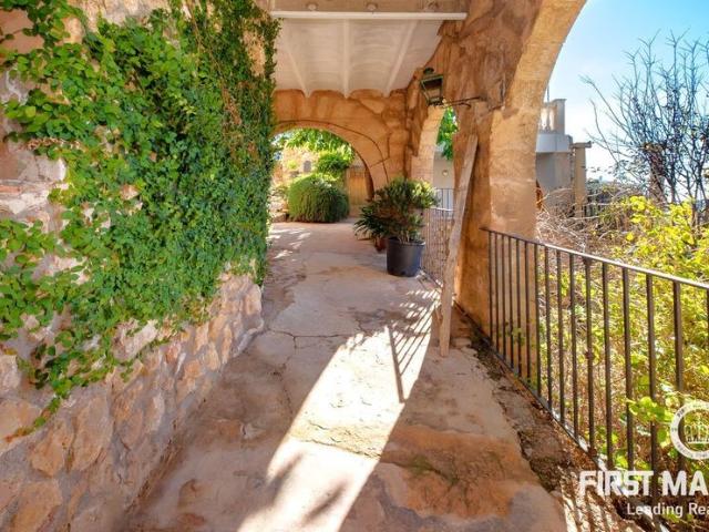 Historic restored villa with pool and valley views only 5 minutes from Palma
