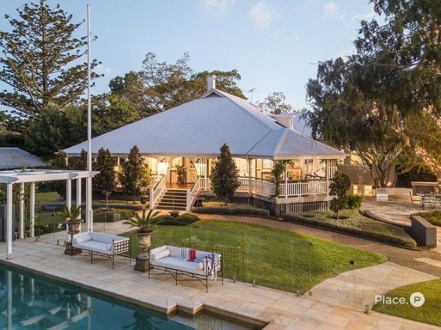 Historic Six Bedroom Luxury Estate Delivering an Exceptional Lifestyle Experience