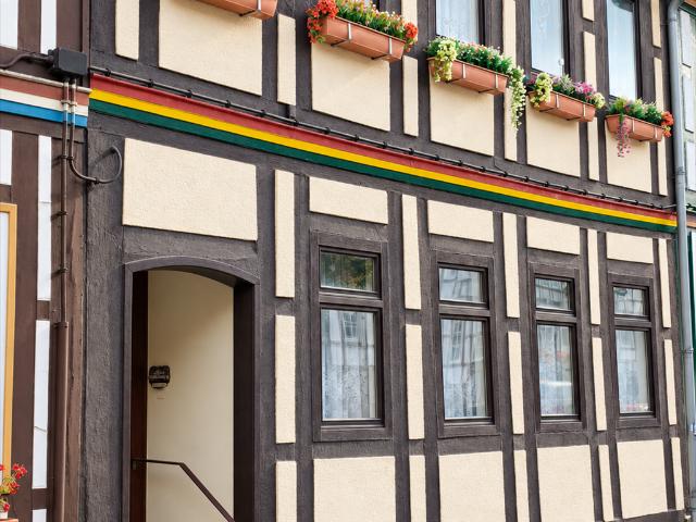 Historisch, großzügiges Wohnen und viel Platz– Fachwerkhaus mit großer Scheune und Gartenparadies
