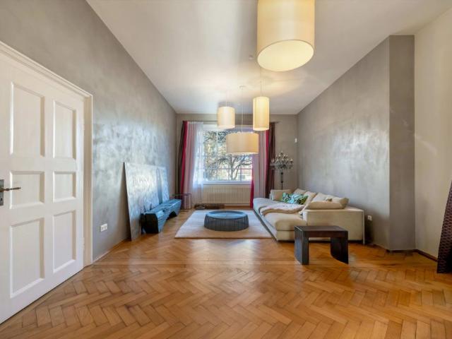 Historische Villa mit hinreißendem Flair und großem Raumangebot in ruhiger Lage