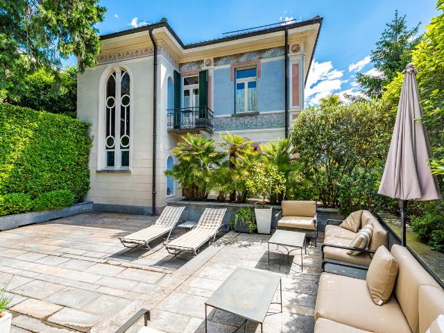 Stilvolle Villa mit Seeblick