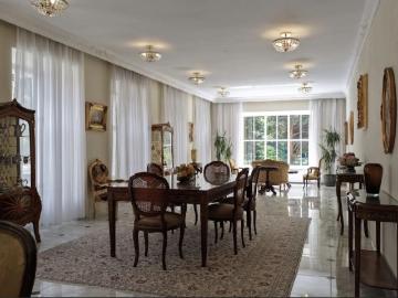 HISTORISCHE VILLA MIT PARK, POOL & SPA IN BADEN BEI WIEN