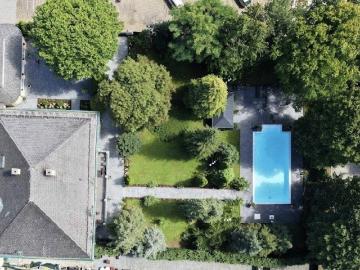 HISTORISCHE VILLA MIT PARK, POOL & SPA IN BADEN BEI WIEN