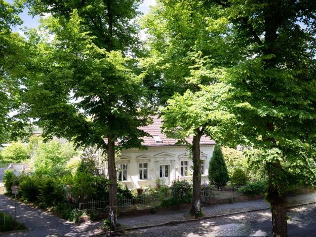Historische Landvilla mit Remise Denkmalgeschützt