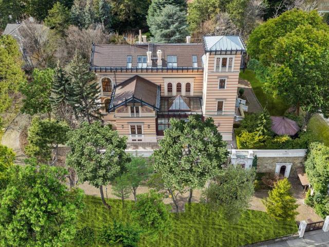 Historische Prachtvilla eine architektonische Meisterleistung im Herzen des 19. Bezirks