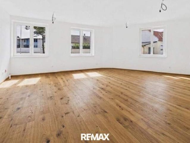 Historischer Charme, moderne Energie – Wohnen mit besonderem Flair auf 98m² ERSTBEZUG!