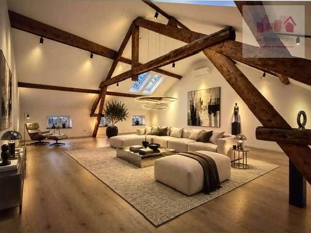 Historischer Charme trifft auf exklusives Wohnambiente Exklusive Dachgeschosswohnung mit Balkon