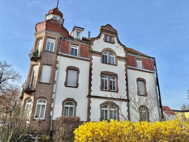 Historischer Charme trifft modernen Wohnkomfort – Traumhafte Altbauwohnung in Schlosslage Bruchsal!