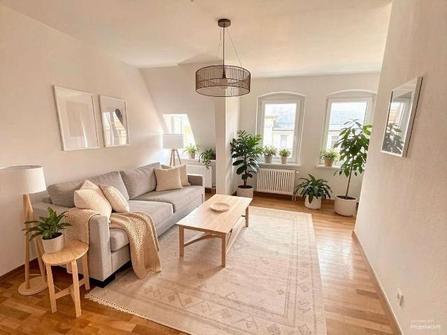 Historischer Charme trifft modernes Wohnen: Gemütliche 2 Zimmer Wohnung in Hohenstein Ernstthal