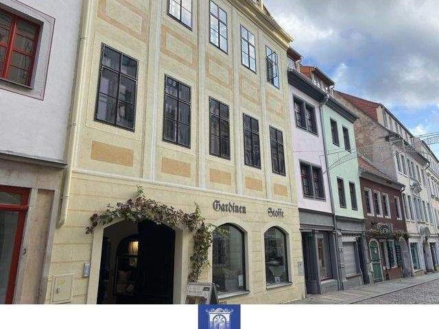 Historischer Altbau trifft modernen Wohnkomfort! Wohnen auf vier Etagen!
