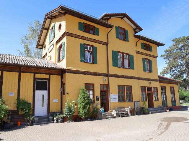 HISTORISCHER BAHNHOF IN CALW HIRSAU