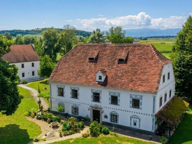 Historisches Anwesen I Herrenhaus I Reitstall I 10 Hektar Grund I Nähe Graz