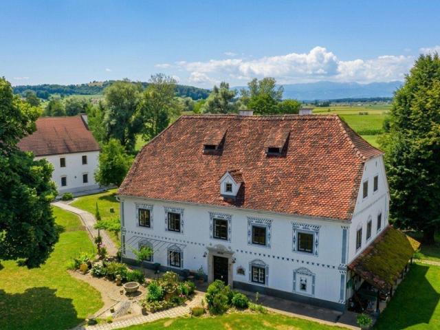 Historisches Anwesen I Herrenhaus I Reitstall I 10 Hektar Grund I Nähe Graz