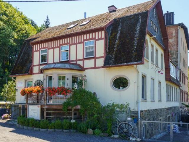Historisches Anwesen mit 4 Einheiten – Wohnen, Vermieten und Arbeiten