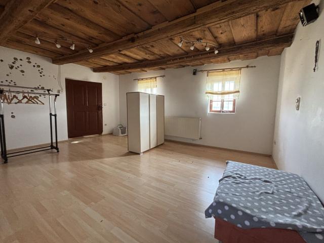 Historisches Bauernhaus in Idyllischer Lage mit 12.640M² Grund