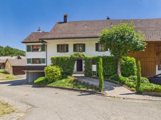 Historisches Bauernhaus mit zwei Wohneinheiten und vielseitigem Potenzial in Vogelsang Lengnau AG