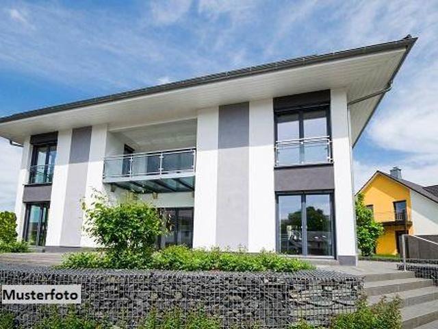 Historisches Berganwesen mit moderner Revitalisierung, Lift und Panoramaterrassen
