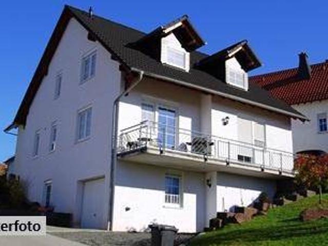 Historisches Berganwesen mit moderner Revitalisierung, Lift und Panoramaterrassen