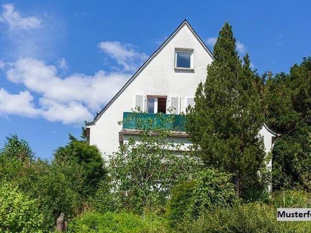 Historisches Berganwesen mit moderner Revitalisierung, Lift und Panoramaterrassen