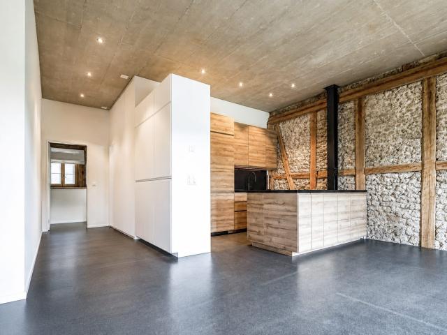 Historisches Bijou mit modernem Ausbaustandard 2.5 Zimmer Wohnung mit Balkon