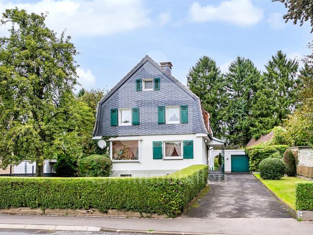 Historisches Einfamilienhaus mit großem Grundstück und viel Potenzial!