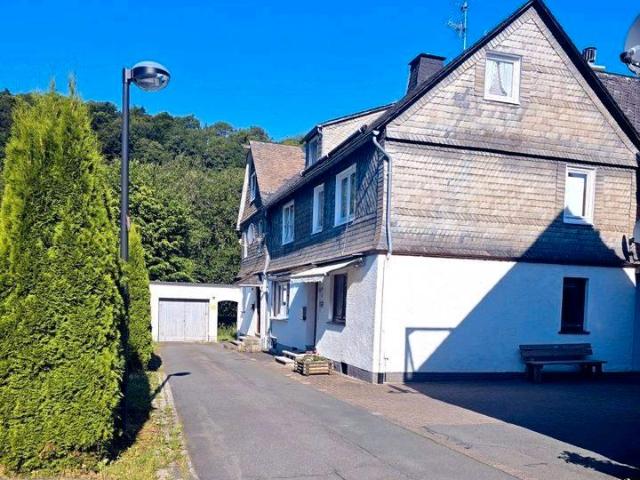 Historisches Fachwerkhaus mit drei Eigentumswohnungen
