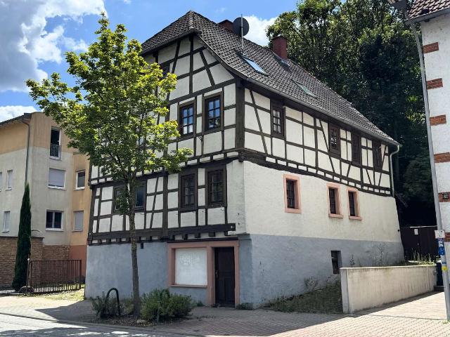 Historisches Fachwerkhaus in Weinheim – Zweifamilienhaus mit Geschichte und Zukunft