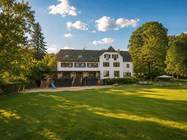 Historisches Landhotel einzigartiger AlleinlageWohnen&Einnahmen