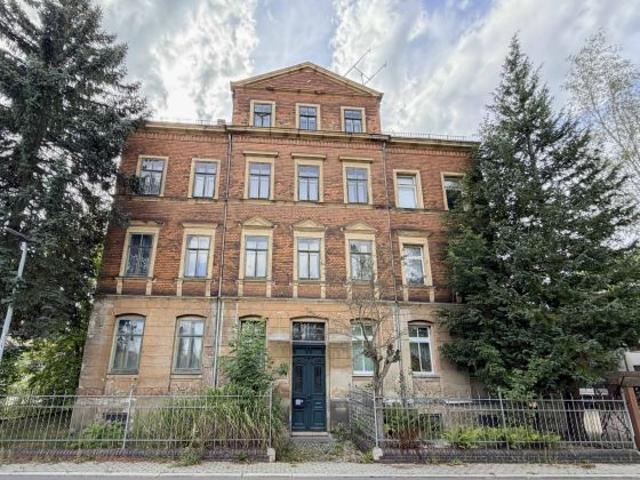 Historisches MFH mit 7 Einheiten und Wertsteigerungspotenzial durch Sanierungsbedarf