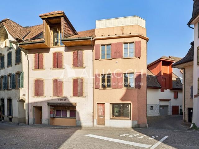 HISTORISCHES REIHENECKHAUS IN LA NEUVEVILLE