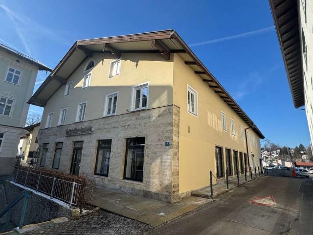 Historisches Wohn und Geschäftshaus am Stadtplatz – Unternehmenssitz mit Entwicklungspotenzial