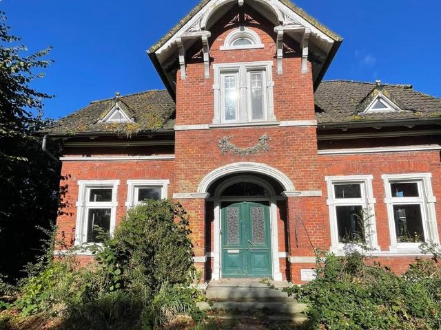 Historisches Wohnhaus in exklusiver Lage direkt an der Nordseeküste