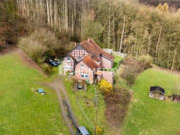 Historisches Wohnhaus mit großzügigem Grundstück und vielseitigen Nutzungsmöglichkeiten