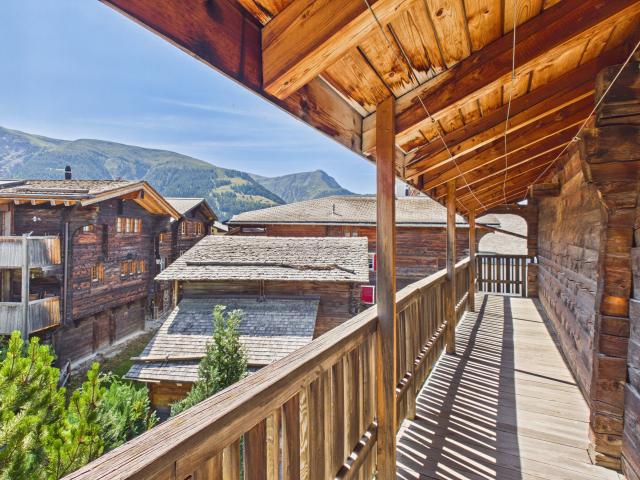 Historisches Walliser Chalet in Bellwald: 11 Zimmer, 2 Wohnungen und viel Potenzial