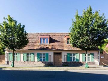 Historisches Weberhaus in Potsdam Babelsberg stilvoll saniert mit drei Wohneinheiten