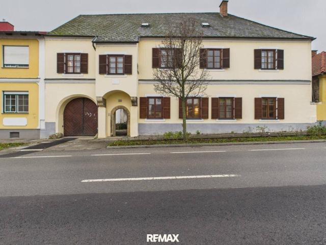 Historisches Winzerhaus mit Nebengebäuden