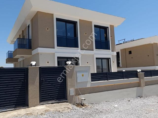 Hisar Mah.müstakil Havuzlu Ön Cephe Sıfır Villa