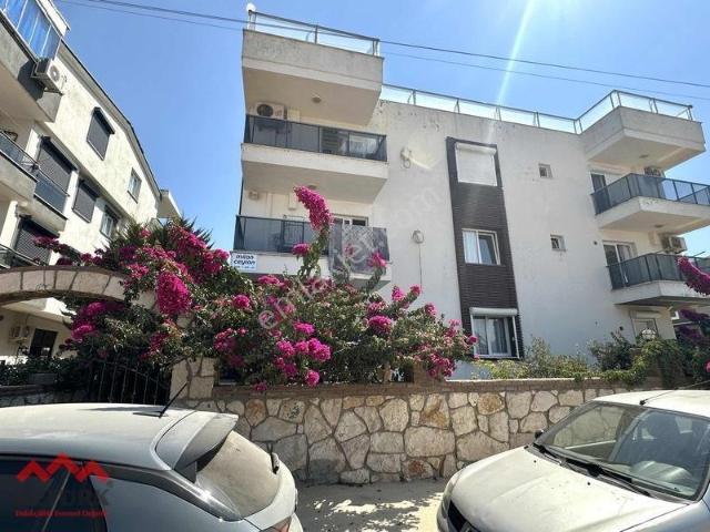Hisar Mahallesinde Havuzlu Sitede Eşyalı 1+1 Kiralık Daire