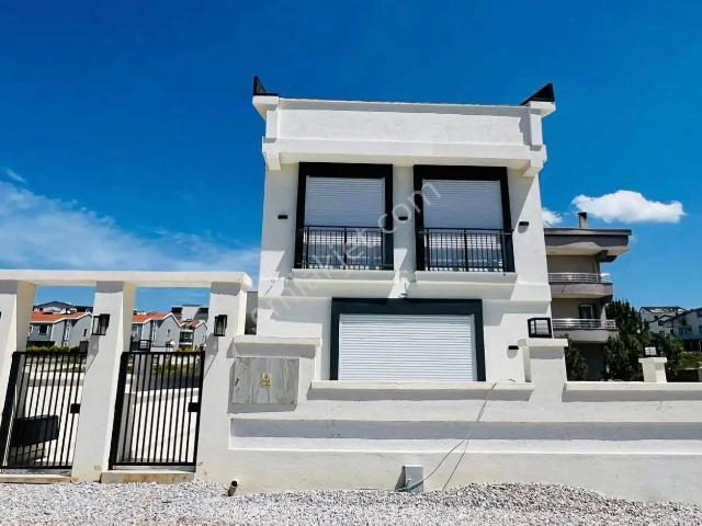Hisar Mahallesinde Muhteşem Villa