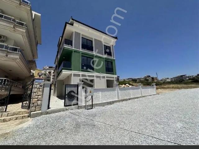 Hisar Mahallesinin En Nezih Bölgesinde Full Deniz Manzaralı Dairelerimiz Satıştadır
