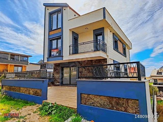 HISAR MAH'NDE EŞSIZ DENIZ MANZARALI, GENIŞ VE LÜKS VILLA