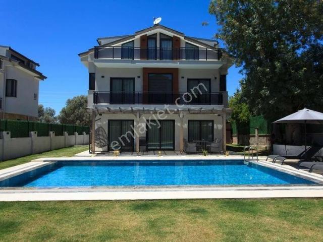 Hisarönü Sıfır Konumda Uzun Dönem Kiralık 4+1 Villa
